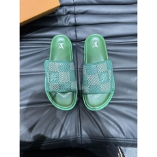 Louis Vuitton Slippers